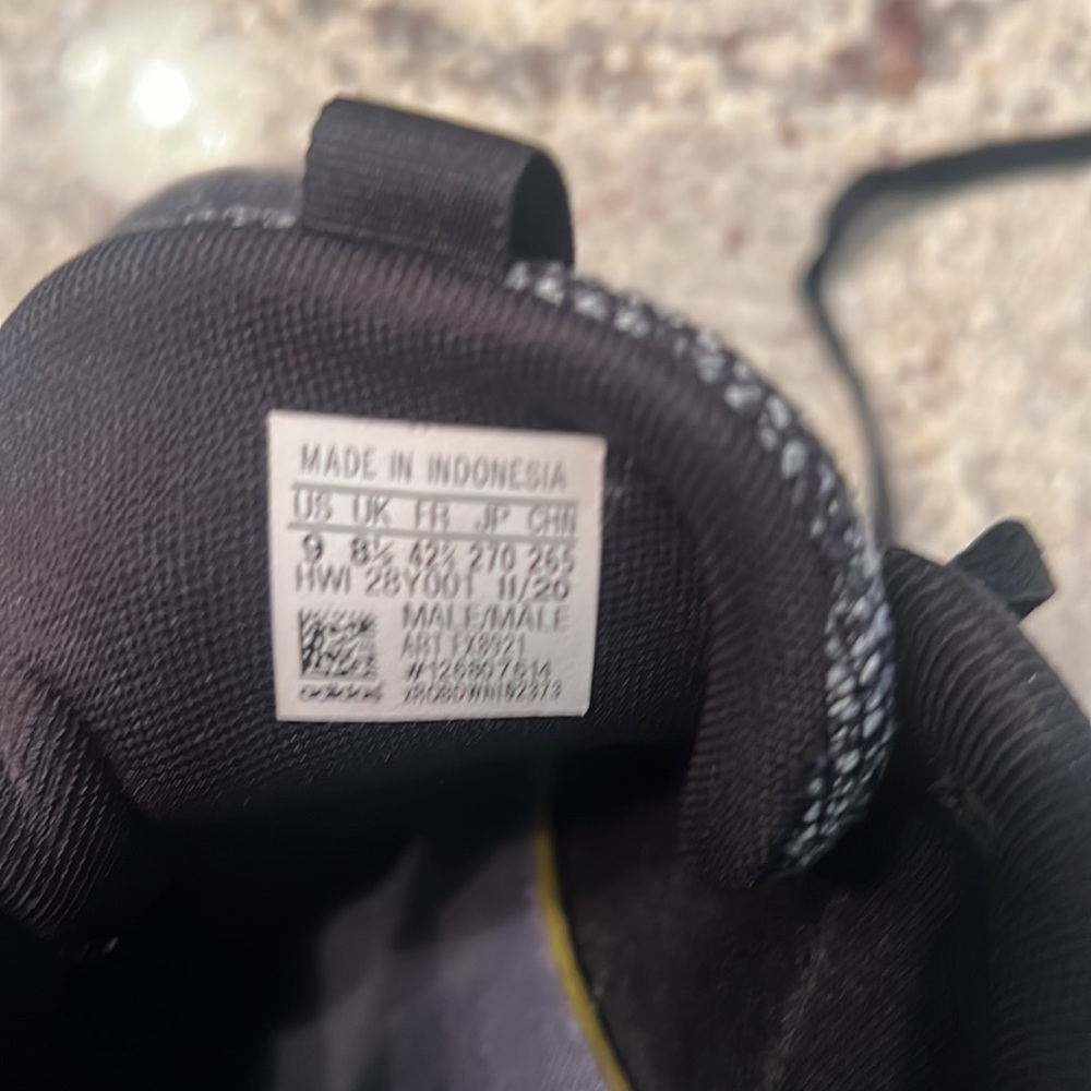 Mens Adidas - Picture 5 of 6